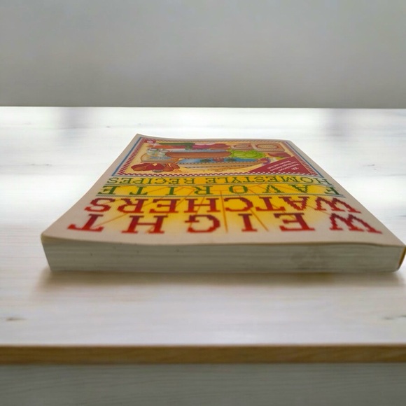 Favorite Homestyle Recipes : 250 Prize-Winning Recipes from Weight Watchers 1994 - Picture 5 of 8